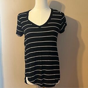 Like New SO Black and White Striped Short Sleeve Tee